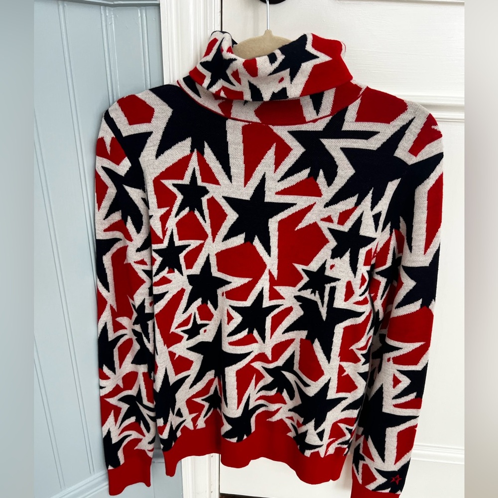 NWT Perfect Moment Wren Sweater Size Medium
